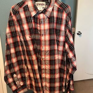 Wrangler Men's Red and Black Plaid Shirt Size XL